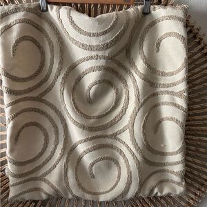 Beige Swirl Patterned Pillow Cover 22x22